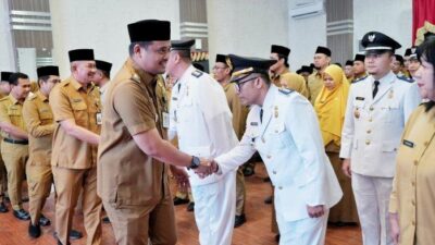 Bobby Nasution Lantik Kabid SMP Andi Yudhistira Jadi Sekretaris Dinas Pendidikan